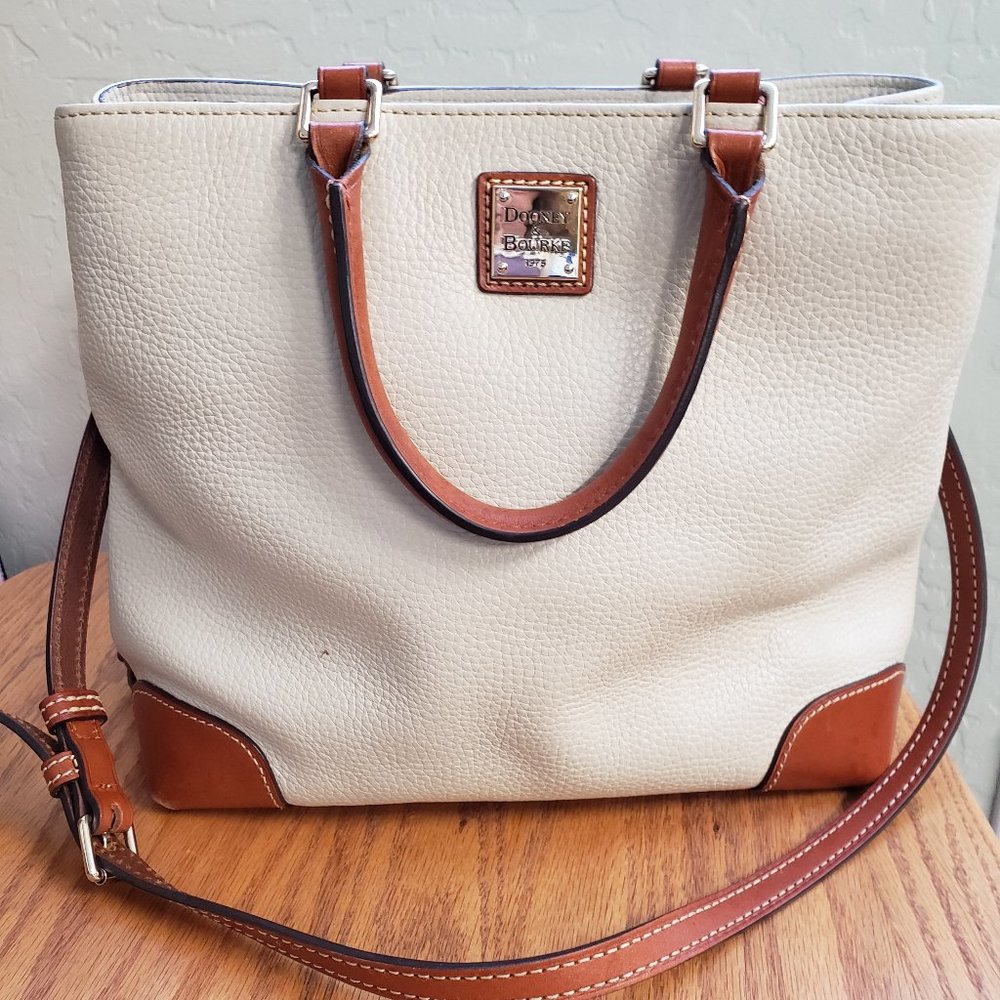 Dooney & Bourke Leather Handbag